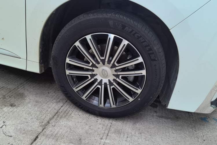 Used GAC Trumpchi M8 2023 Lingxiu Series 390T Prestige Edition Right Front Wheel Hub