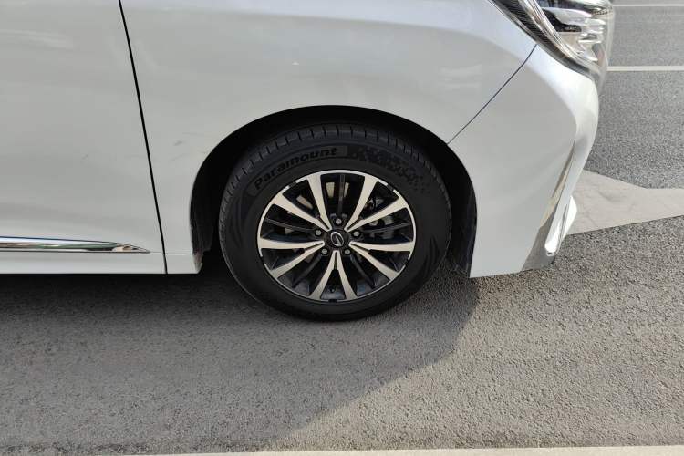 Used GAC Trumpchi M8 2023 Lingxiu Series 390T Luxury Edition Right Front Wheel Hub
