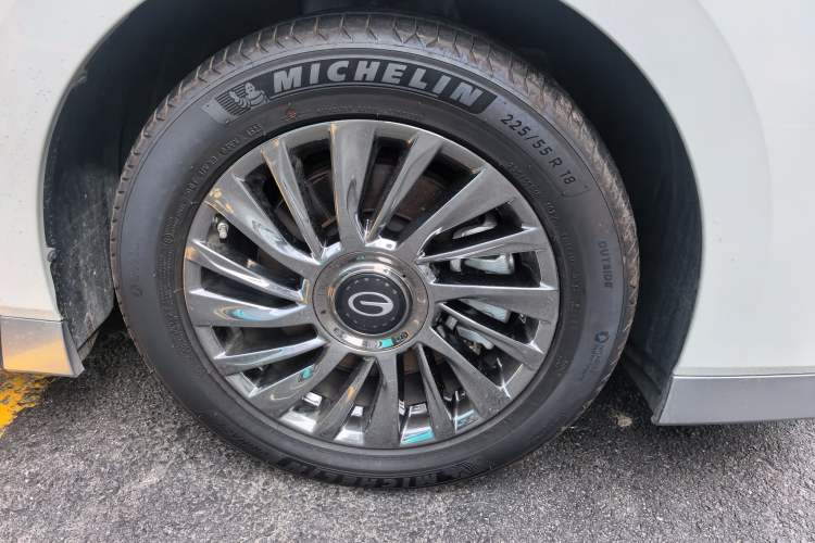 Used GAC Trumpchi M8 2023 Zongshi Series 400T Flagship Edition Right Front Wheel Hub