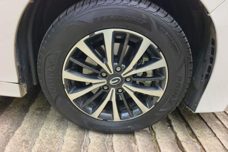 Used GAC Trumpchi M8 2023 Lingxiu Series 390T Luxury Edition Right Front Wheel Hub