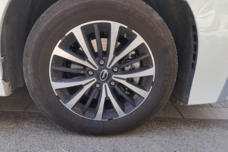 Used GAC Trumpchi M8 2023 Lingxiu Series 390T Deluxe Edition Right Front Wheel Hub