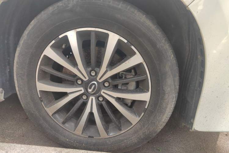 Used GAC Trumpchi M8 2023 Lingxiu Series 390T Luxury Edition Right Front Wheel Hub