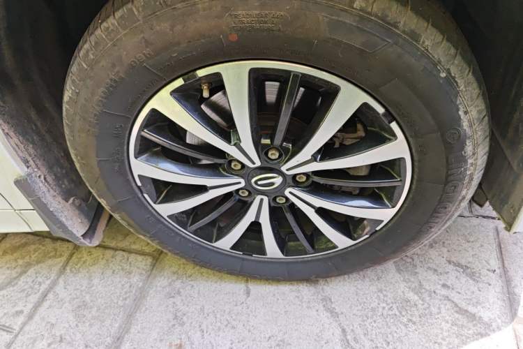 Used GAC Trumpchi M8 2023 Lingxiu Series 390T Deluxe Edition Right Front Wheel Hub
