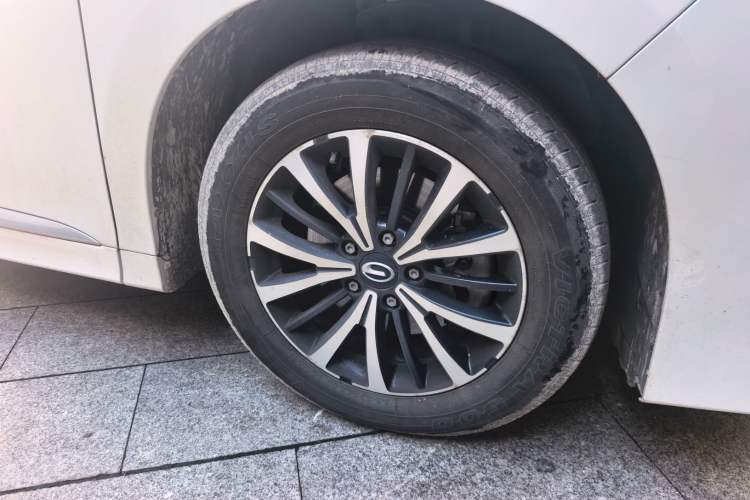 Used GAC Trumpchi M8 2023 Lingxiu Series 390T Deluxe Edition Right Front Wheel Hub