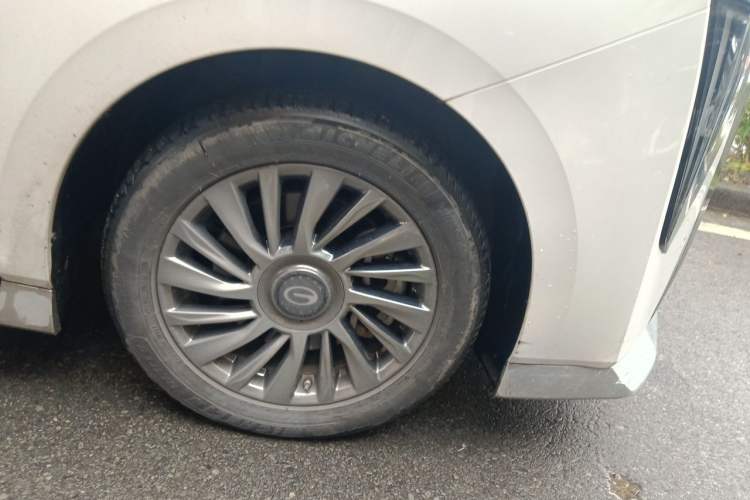Used GAC Trumpchi M8 2023 Zongshi Series 400T Ultimate Edition Right Front Wheel Hub