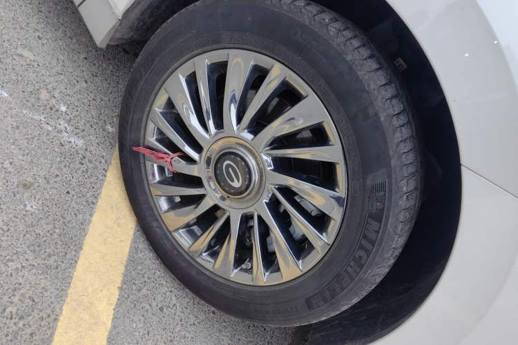 Used GAC Trumpchi M8 2023 Zongshi Series 400T Flagship Edition Right Front Wheel Hub