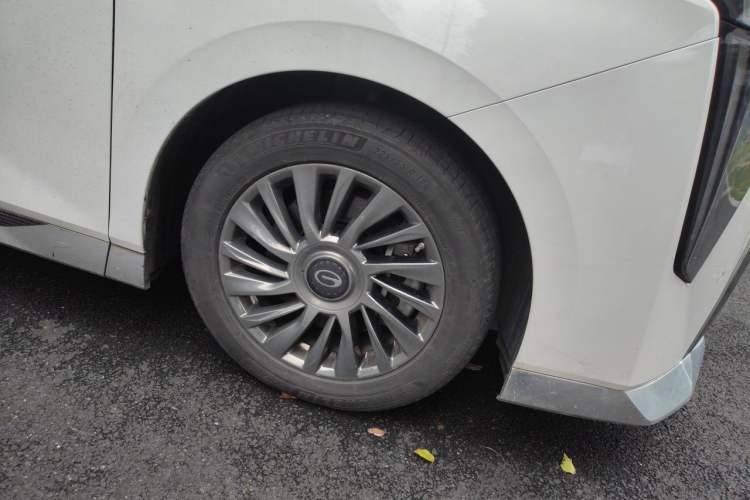 Used GAC Trumpchi M8 2023 Zongshi Series 400T Flagship Edition Right Front Wheel Hub