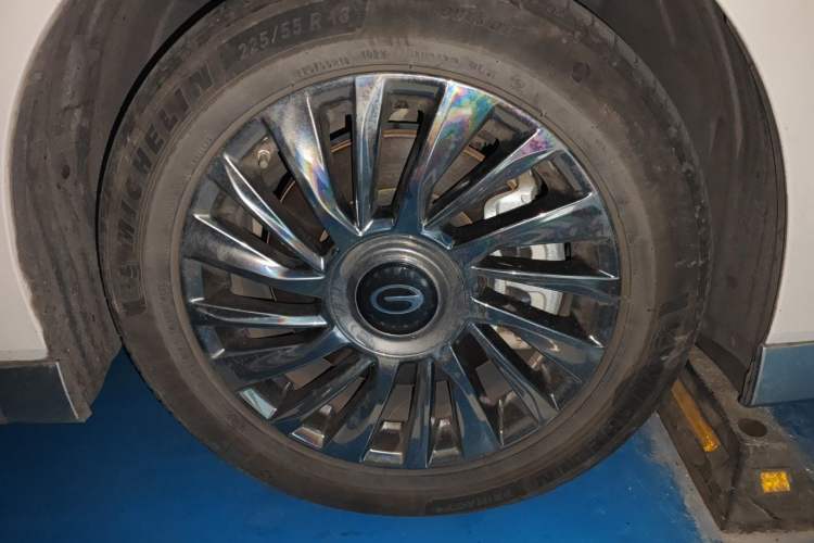 Used GAC Trumpchi M8 2023 Zongshi Series 400T Ultimate Edition Right Front Wheel Hub