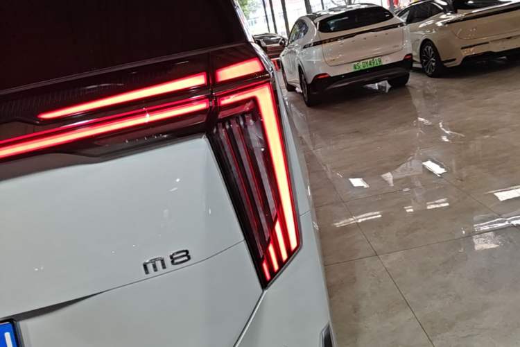 Used GAC Trumpchi M8 2023 Zongshi Series 400T Ultimate Edition Right Rear Taillight