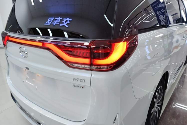 Used GAC Trumpchi M8 2023 Lingxiu Series 390T Prestige Edition Right Rear Taillight