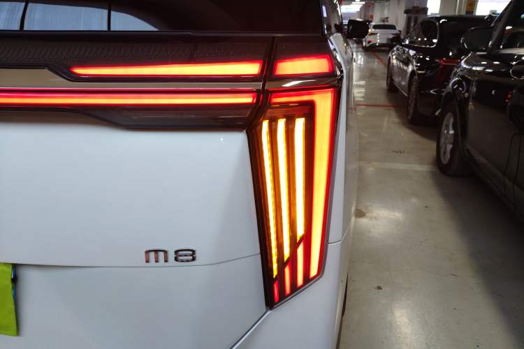 Used GAC Trumpchi M8 2023 Zongshi Series 400T Flagship Edition Right Rear Taillight