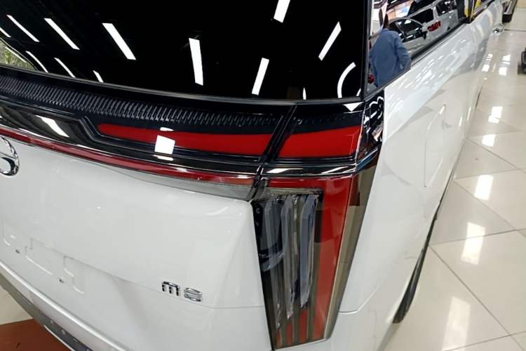Used GAC Trumpchi M8 2023 Zongshi Series 400T Ultimate Edition Right Rear Taillight