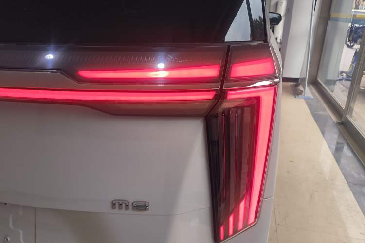 Used GAC Trumpchi M8 2023 Zongshi Series 400T Ultimate Edition Right Rear Taillight