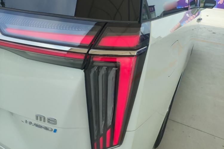 Used GAC Trumpchi M8 2023 Zongshi Series Dual-Motor Supreme Edition Right Rear Taillight