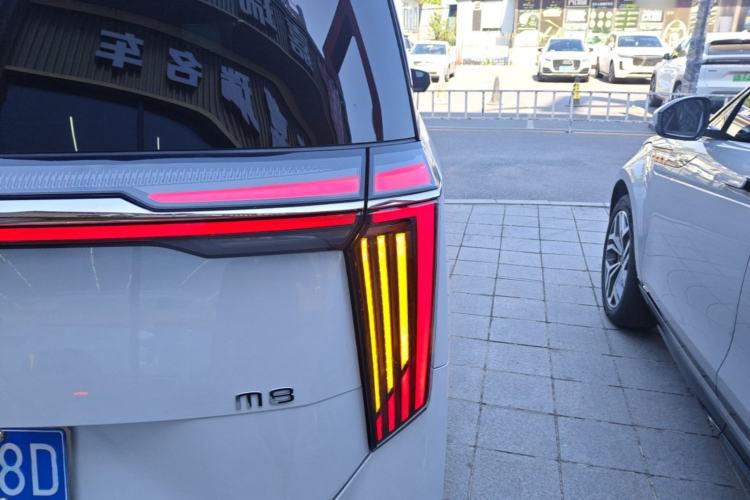 Used GAC Trumpchi M8 2023 Zongshi Series 400T Ultimate Edition Right Rear Taillight