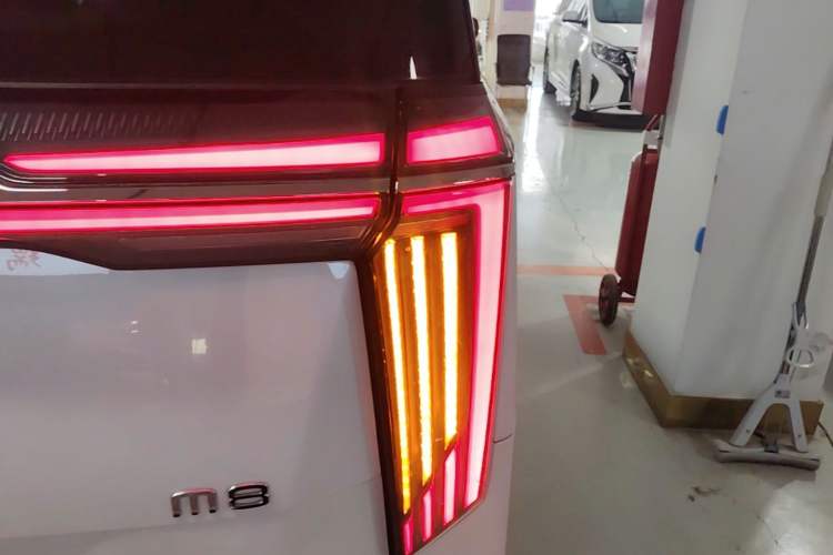 Used GAC Trumpchi M8 2023 Zongshi Series 400T Flagship Edition Right Rear Taillight