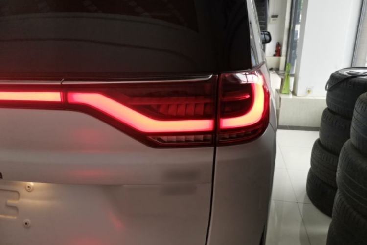 Used GAC Trumpchi M8 2023 Lingxiu Series 390T Deluxe Edition Right Rear Taillight