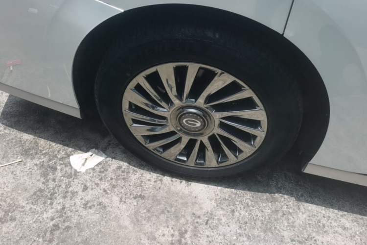 Used GAC Trumpchi M8 2023 Zongshi Series 400T Flagship Edition Right Rear Wheel Hub
