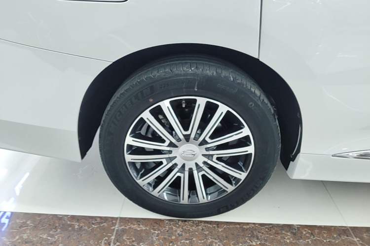 Used GAC Trumpchi M8 2023 Lingxiu Series 390T Prestige Edition Right Rear Wheel Hub