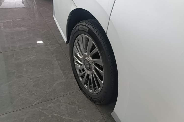 Used GAC Trumpchi M8 2023 Zongshi Series 400T Flagship Edition Right Rear Wheel Hub