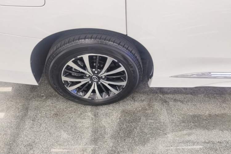 Used GAC Trumpchi M8 2023 Lingxiu Series 390T Deluxe Edition Right Rear Wheel Hub
