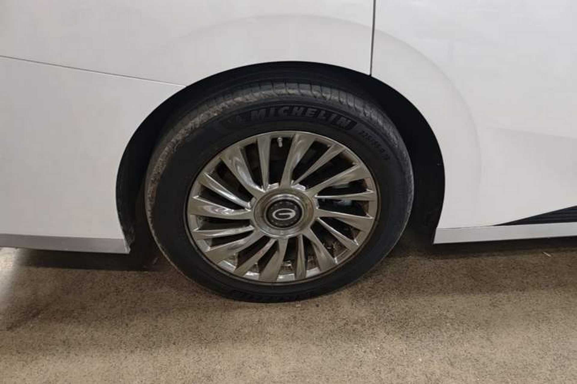 Used GAC Trumpchi M8 2023 Zongshi Series Dual-Motor Flagship Edition Right Rear Wheel Hub