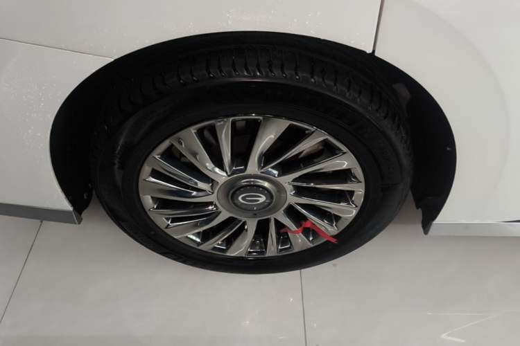 Used GAC Trumpchi M8 2023 Zongshi Series 400T Flagship Edition Right Rear Wheel Hub