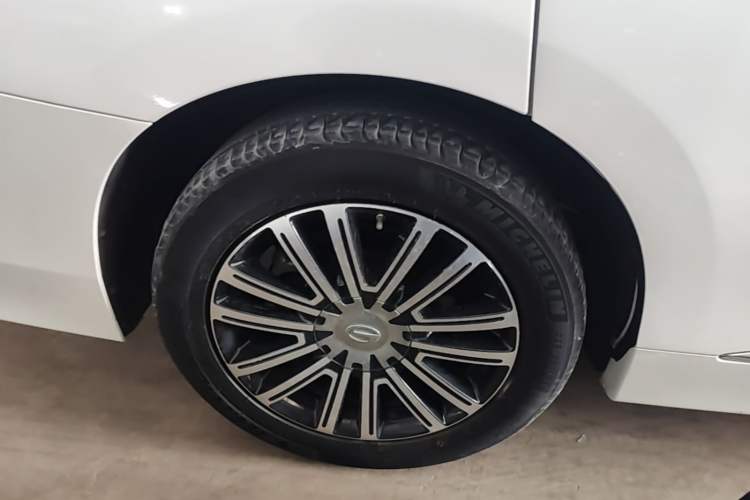 Used GAC Trumpchi M8 2023 Lingxiu Series 390T Prestige Edition Right Rear Wheel Hub