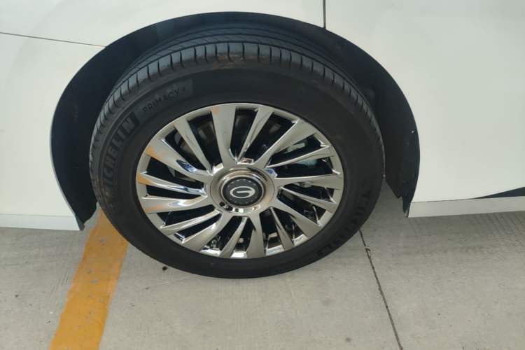 Used GAC Trumpchi M8 2023 Zongshi Series Dual-Motor Supreme Edition Right Rear Wheel Hub