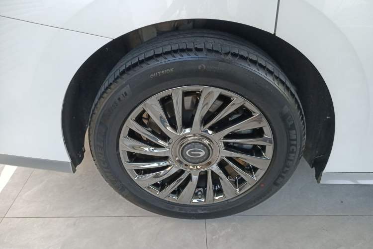 Used GAC Trumpchi M8 2023 Zongshi Series 400T Flagship Edition Right Rear Wheel Hub