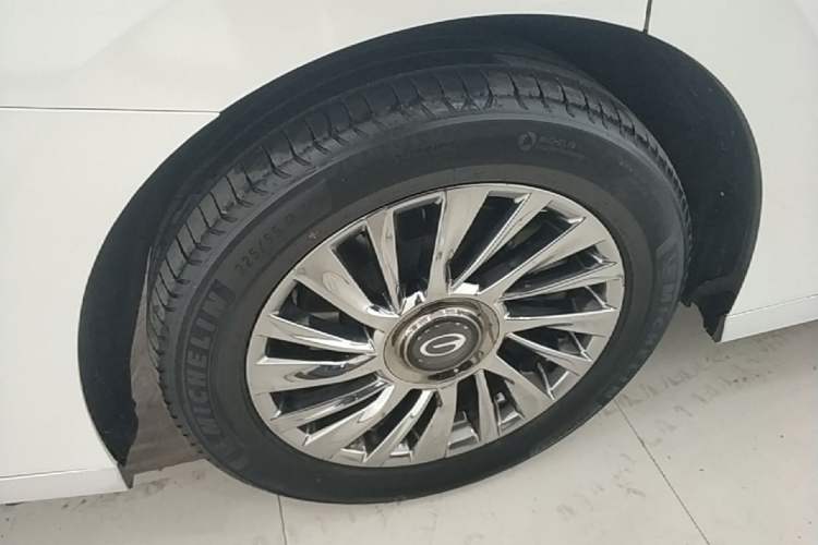 Used GAC Trumpchi M8 2023 Zongshi Series 400T Flagship Edition Right Rear Wheel Hub