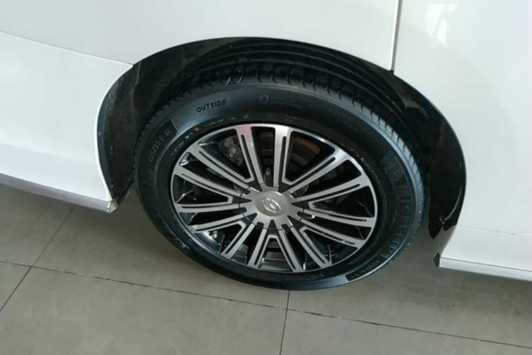 Used GAC Trumpchi M8 2023 Master Series 390T Prestige Edition Right Rear Wheel Hub