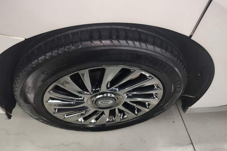 Used GAC Trumpchi M8 2023 Zongshi Series 400T Flagship Edition Right Rear Wheel Hub