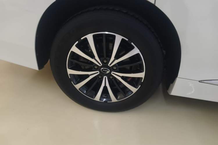 Used GAC Trumpchi M8 2023 Lingxiu Series 390T Luxury Edition Right Rear Wheel Hub