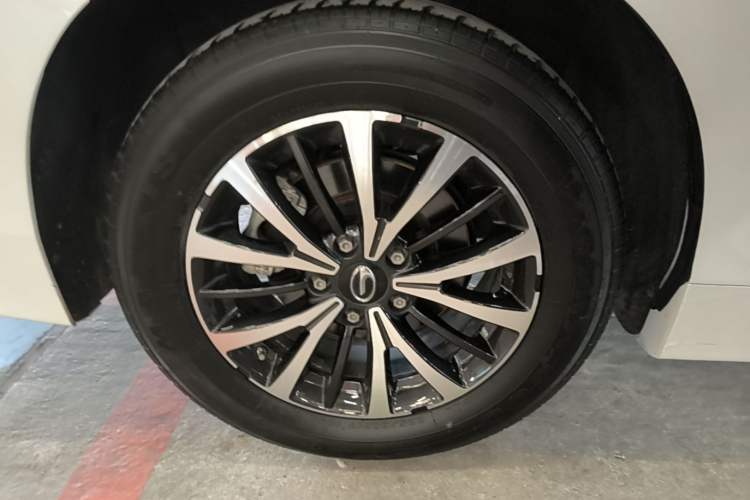 Used GAC Trumpchi M8 2023 Lingxiu Series 390T Luxury Edition Right Rear Wheel Hub