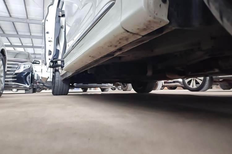 Used GAC Trumpchi M8 2023 Lingxiu Series 390T Prestige Edition Right Side Sill