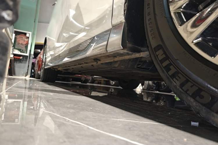 Used GAC Trumpchi M8 2023 Zongshi Series Dual-Motor YuZun Edition Right Side Sill