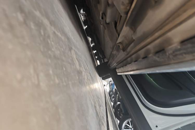 Used GAC Trumpchi M8 2023 Zongshi Series Dual-Motor YuZun Edition Right Side Sill
