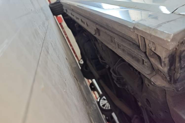 Used GAC Trumpchi M8 2023 Zongshi Series Dual-Motor Supreme Edition Right Side Sill