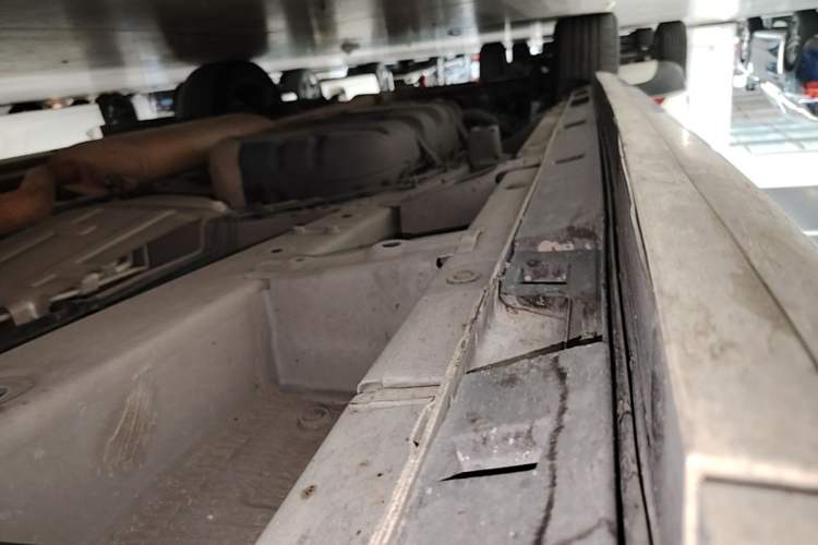 Used GAC Trumpchi M8 2023 Master Series 390T Prestige Edition Right Side Sill