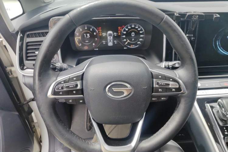 Used GAC Trumpchi M8 2023 Lingxiu Series 390T Ultimate Edition Steering Wheel