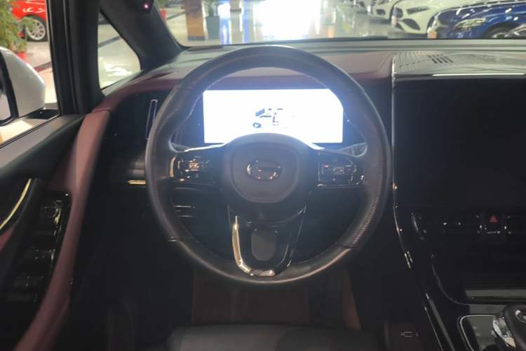 Used GAC Trumpchi M8 2023 Zongshi Series 400T Flagship Edition Steering Wheel