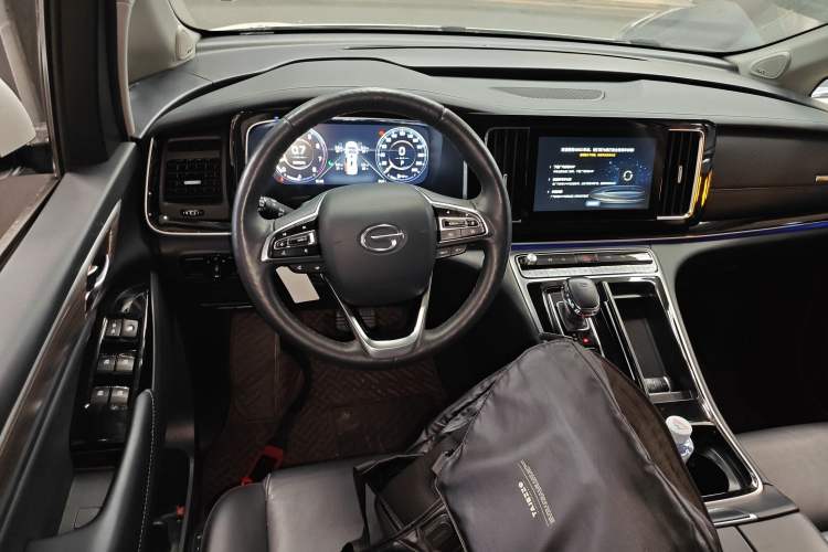 Used GAC Trumpchi M8 2023 Lingxiu Series 390T Ultimate Edition Steering Wheel