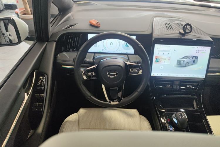 Used GAC Trumpchi M8 2023 Zongshi Series Dual-Motor YuZun Edition Steering Wheel