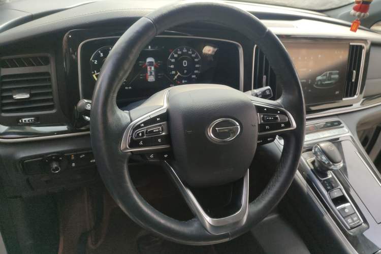 Used GAC Trumpchi M8 2023 Lingxiu Series 390T Ultimate Edition Steering Wheel