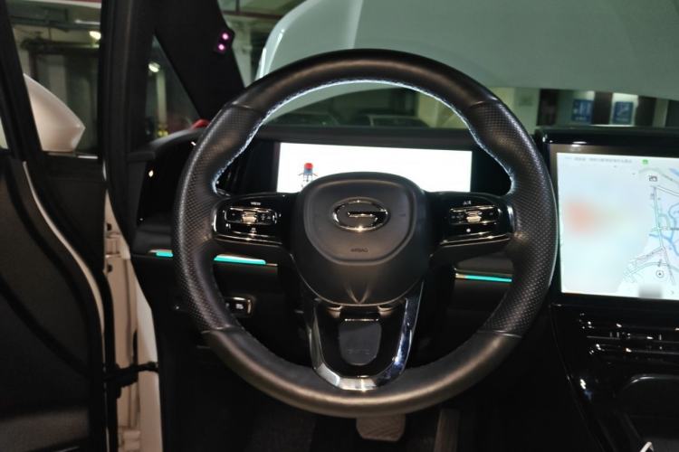 Used GAC Trumpchi M8 2023 Zongshi Series Dual-Motor Flagship Edition Steering Wheel