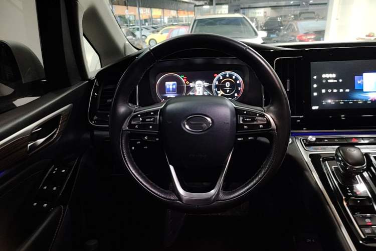 Used GAC Trumpchi M8 2023 Master Series 390T Prestige Edition Steering Wheel
