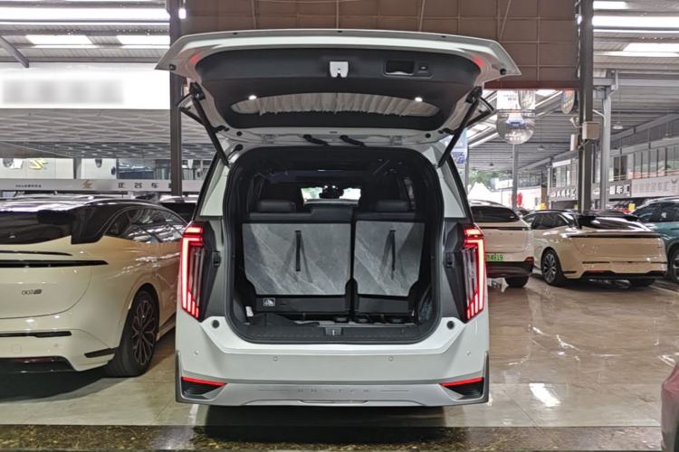 Used GAC Trumpchi M8 2023 Zongshi Series 400T Ultimate Edition Trunk