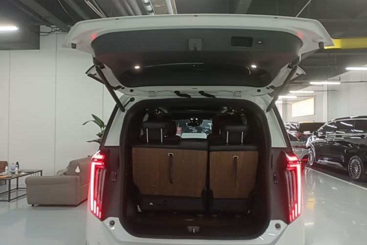 Used GAC Trumpchi M8 2023 Zongshi Series 400T Ultimate Edition Trunk