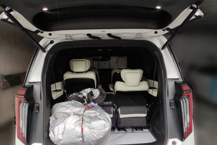 Used GAC Trumpchi M8 2023 Zongshi Series 400T Flagship Edition Trunk